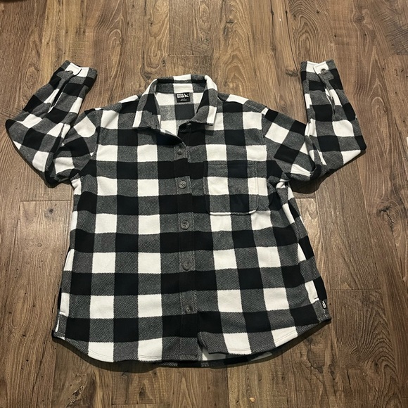 Eddie Bauer Buffalo Plaid Fleece Button-Down – Black & White, Large - Picture 10 of 13